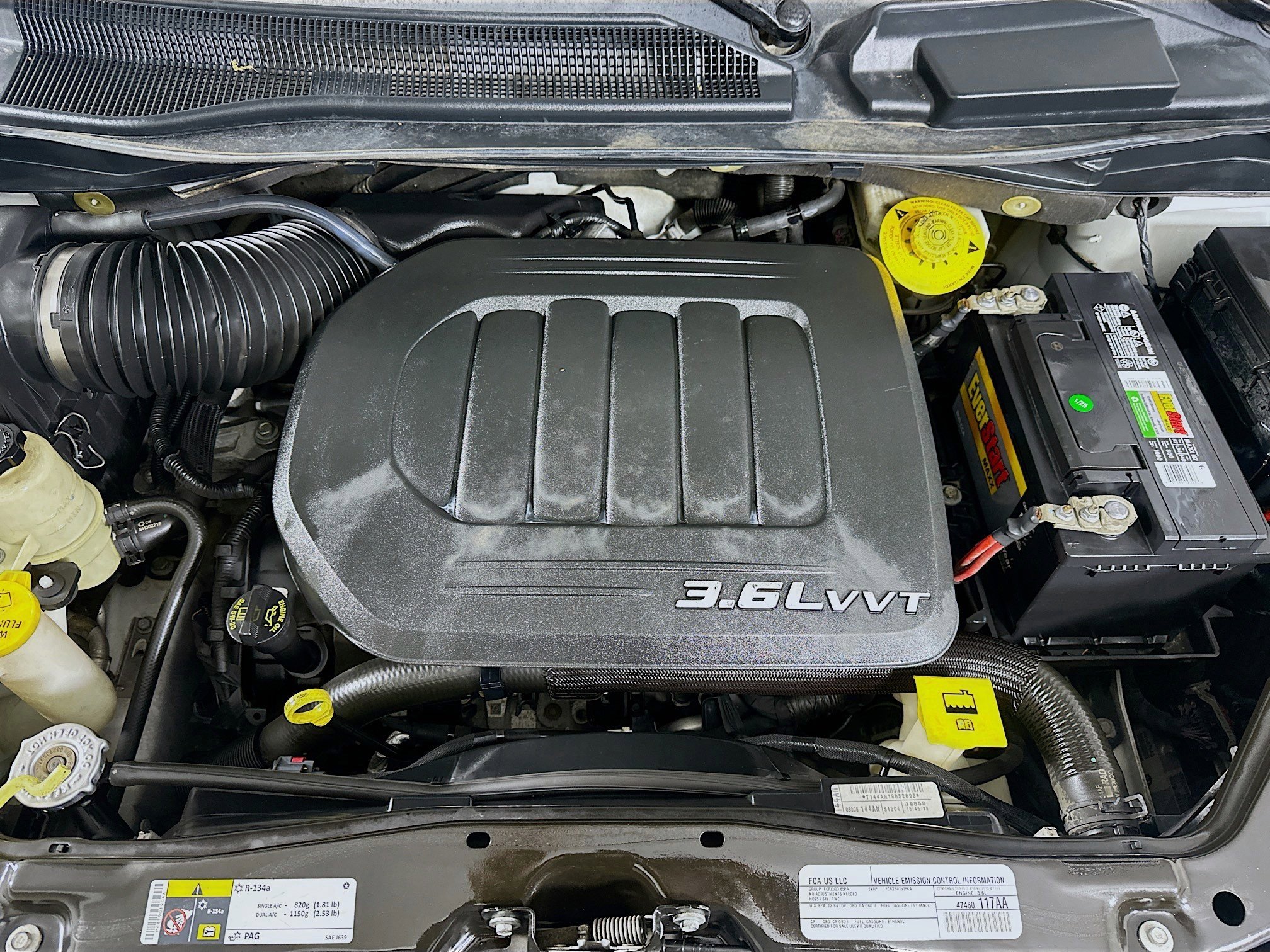 Used 2015 Chrysler Town & Country Touring FWD image 29