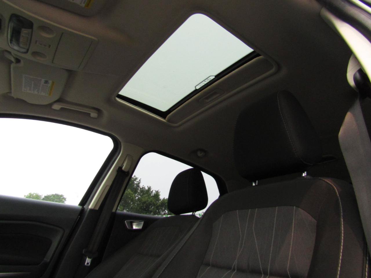 Used 2019 Ford EcoSport SE FWD image 12