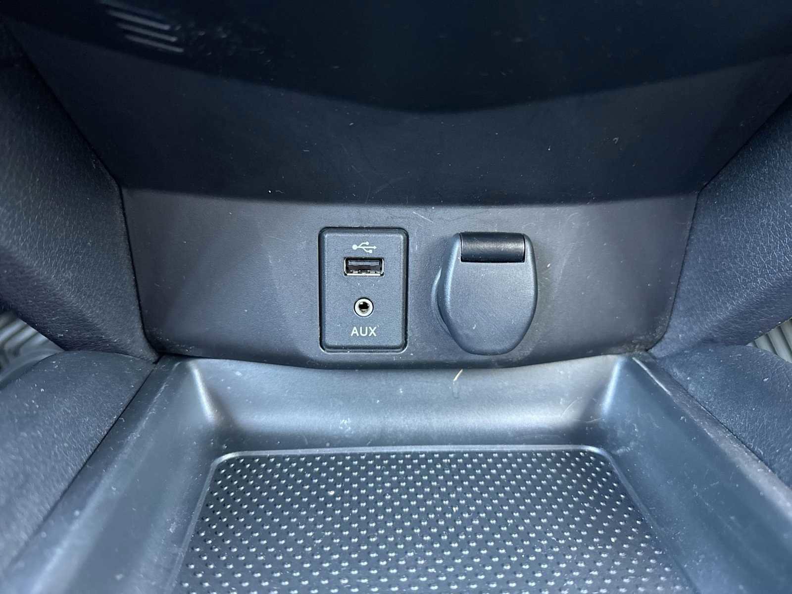 Used 2016 Nissan Rogue SL w/ SL Premium Package image 30