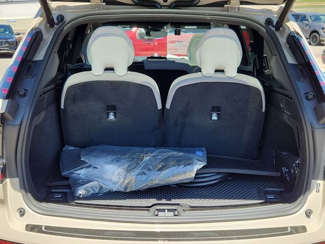 New 2025 Volvo EX90 Ultra AWD/4WD image 13