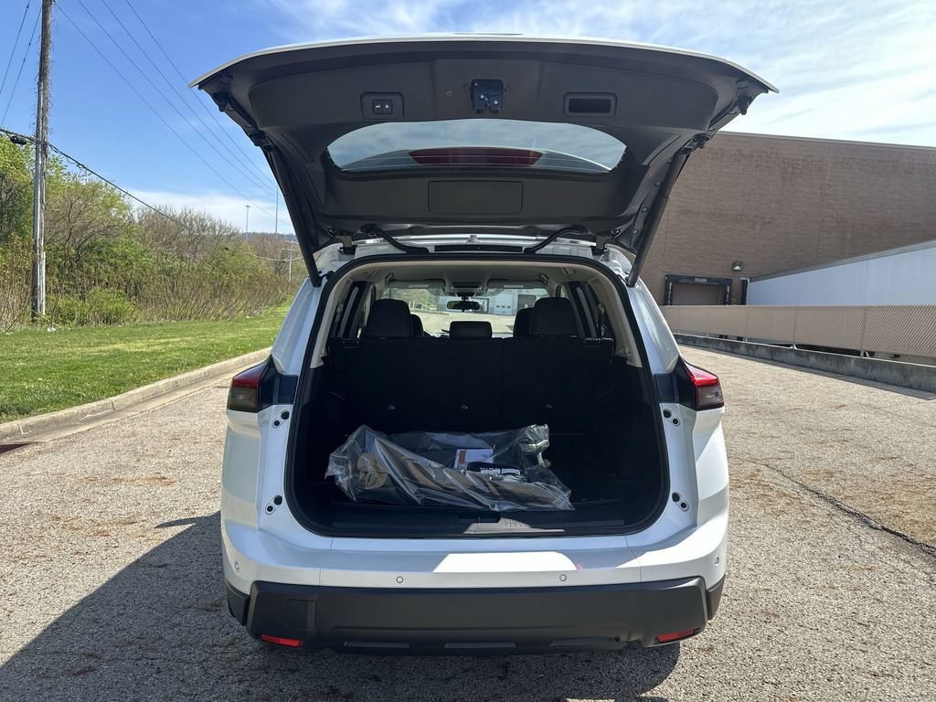 New 2026 Nissan Rogue SV AWD/4WD image 19