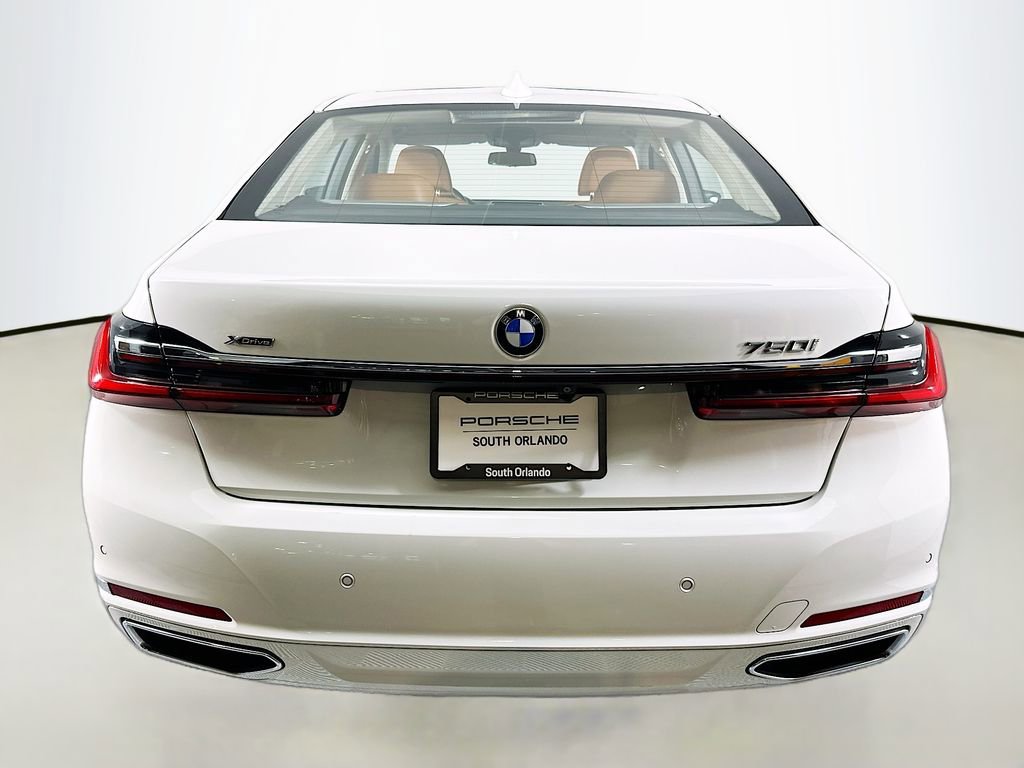 Used 2022 BMW 750i xDrive AWD/4WD image 10