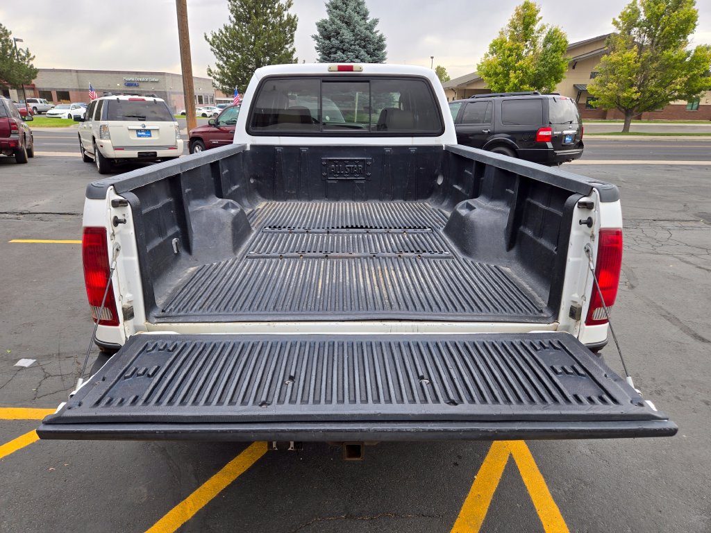 Used 2004 Ford F350 Lariat AWD/4WD image 6