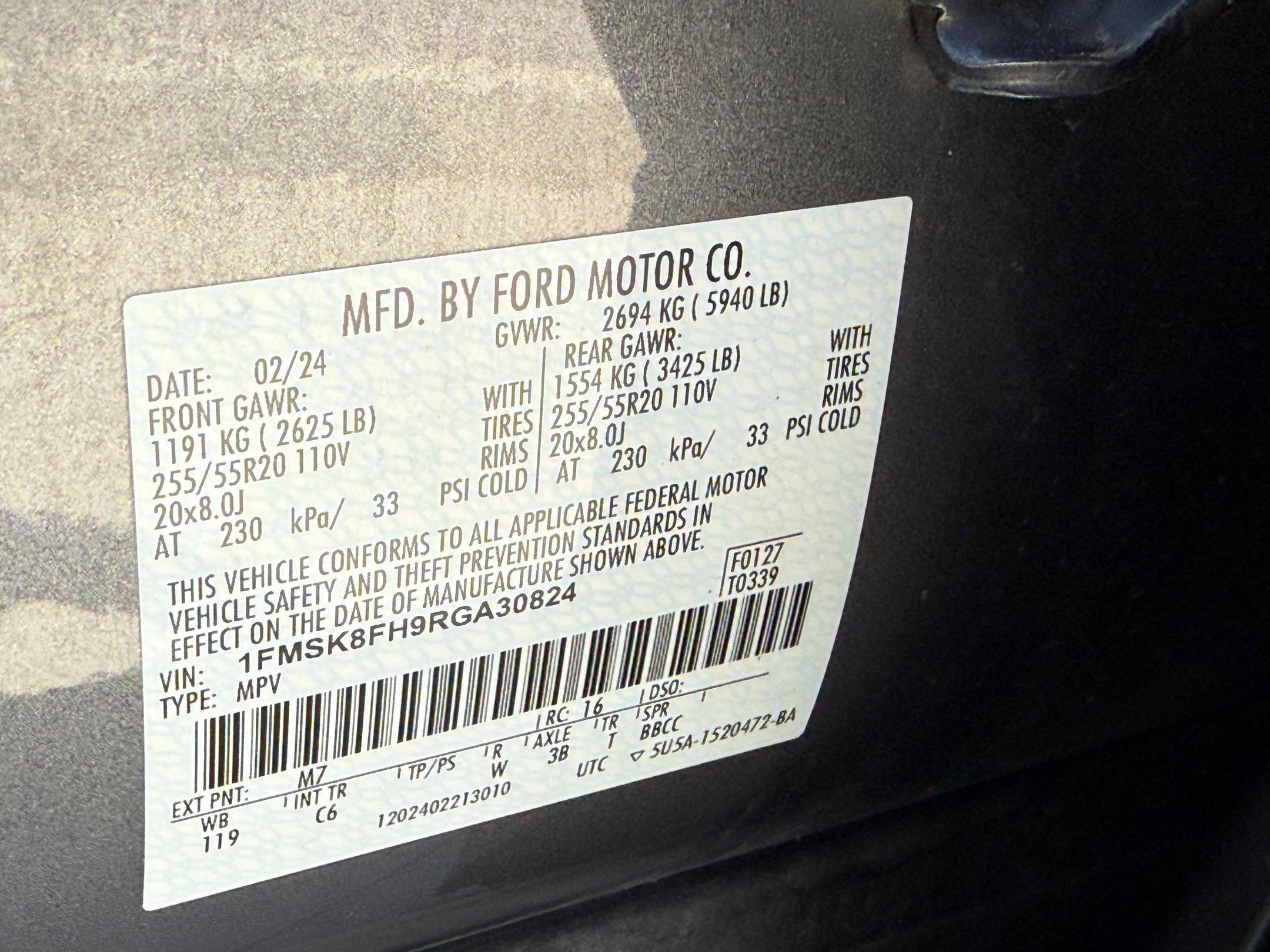Used 2024 Ford Explorer Limited AWD/4WD image 36