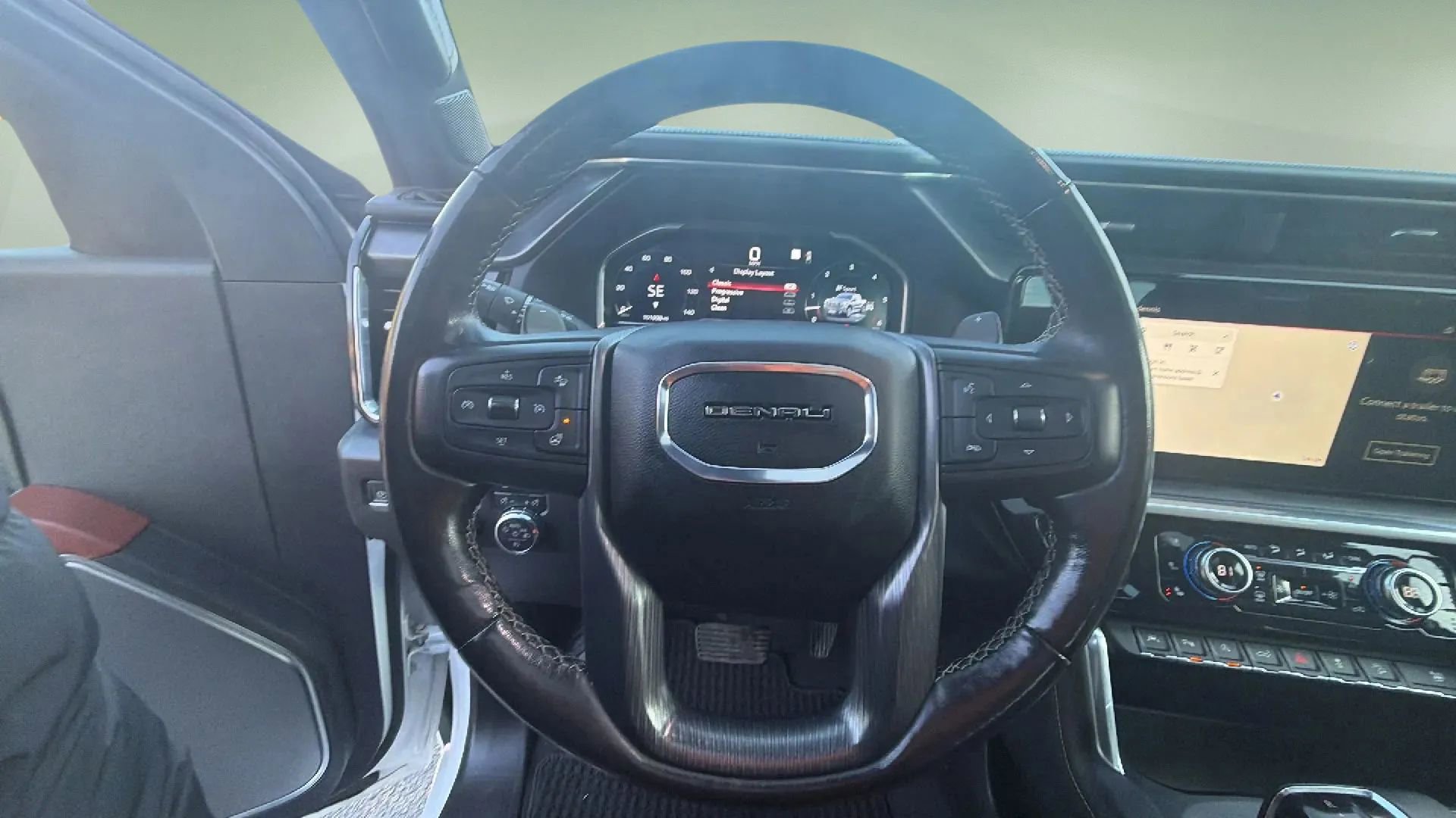 Used 2023 GMC Sierra 1500 Denali Ultimate image 30