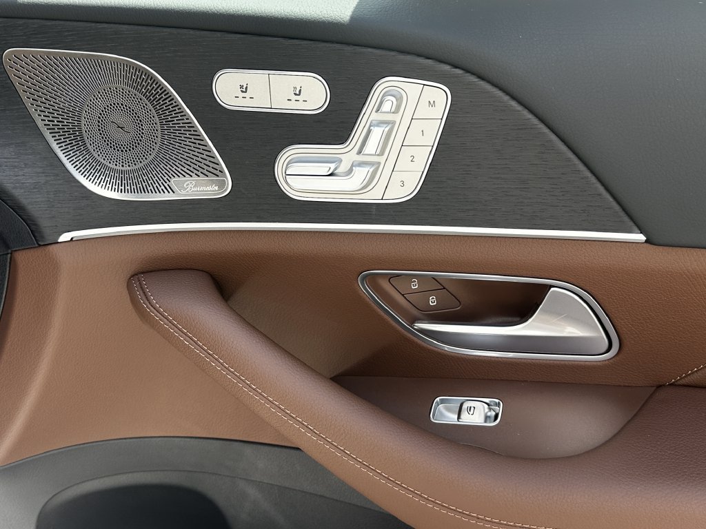 New 2026 Mercedes-Benz GLS 450 4MATIC image 17