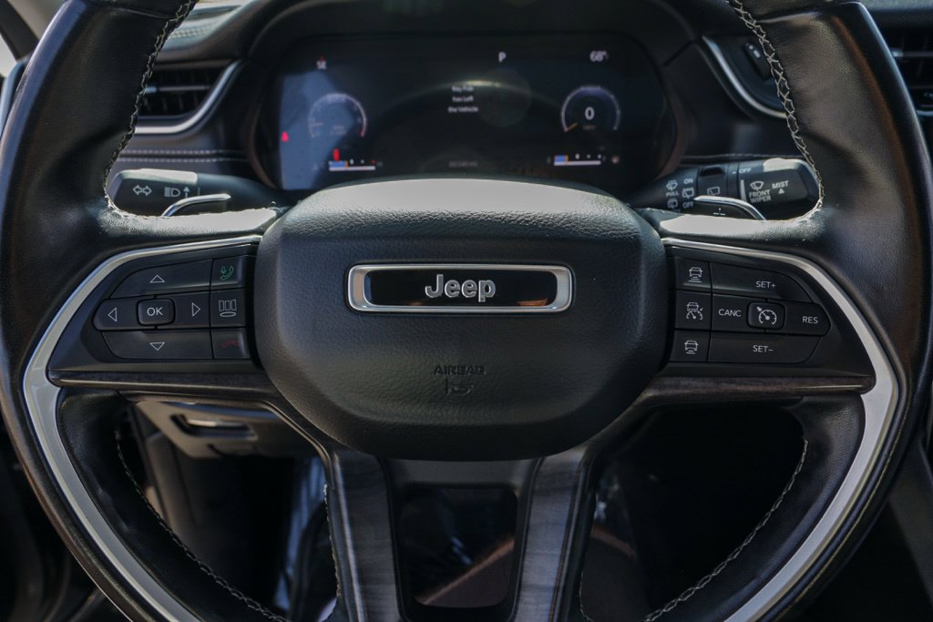 Used 2021 Jeep Grand Cherokee L Limited AWD/4WD image 30