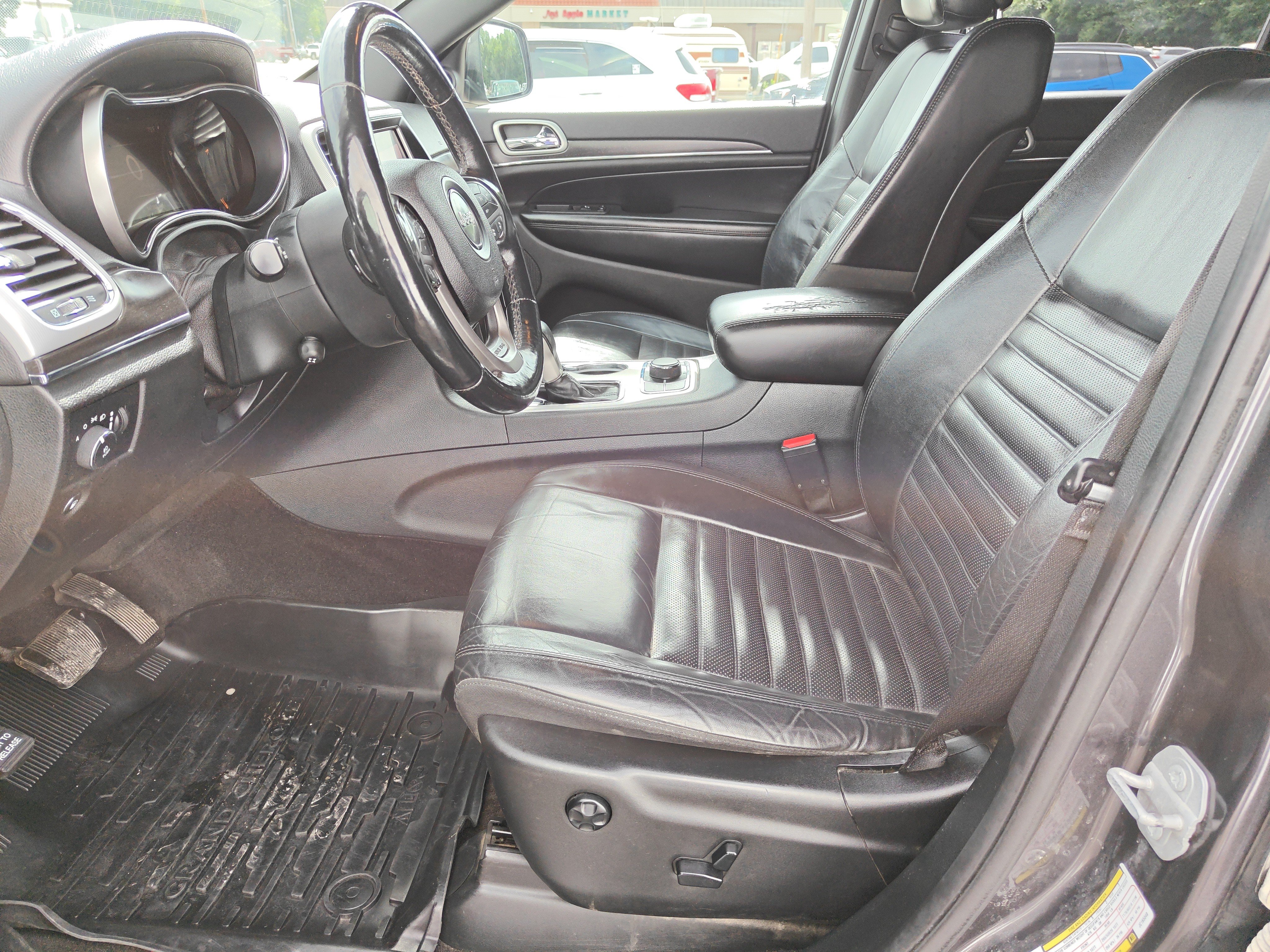 Used 2018 Jeep Grand Cherokee Limited AWD/4WD image 18