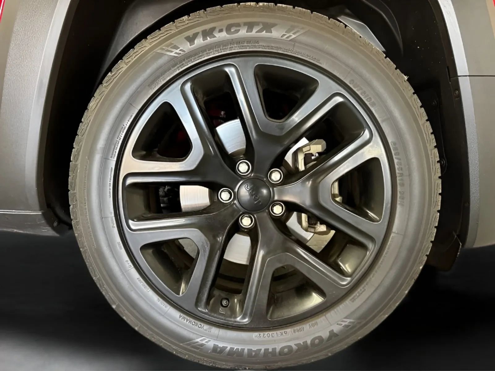 Used 2018 Jeep Renegade Altitude FWD image 28