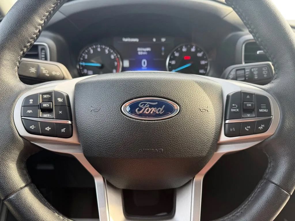 Used 2024 Ford Explorer Limited AWD/4WD image 15