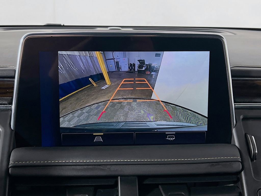 Used 2023 Chevrolet Suburban Premier image 14