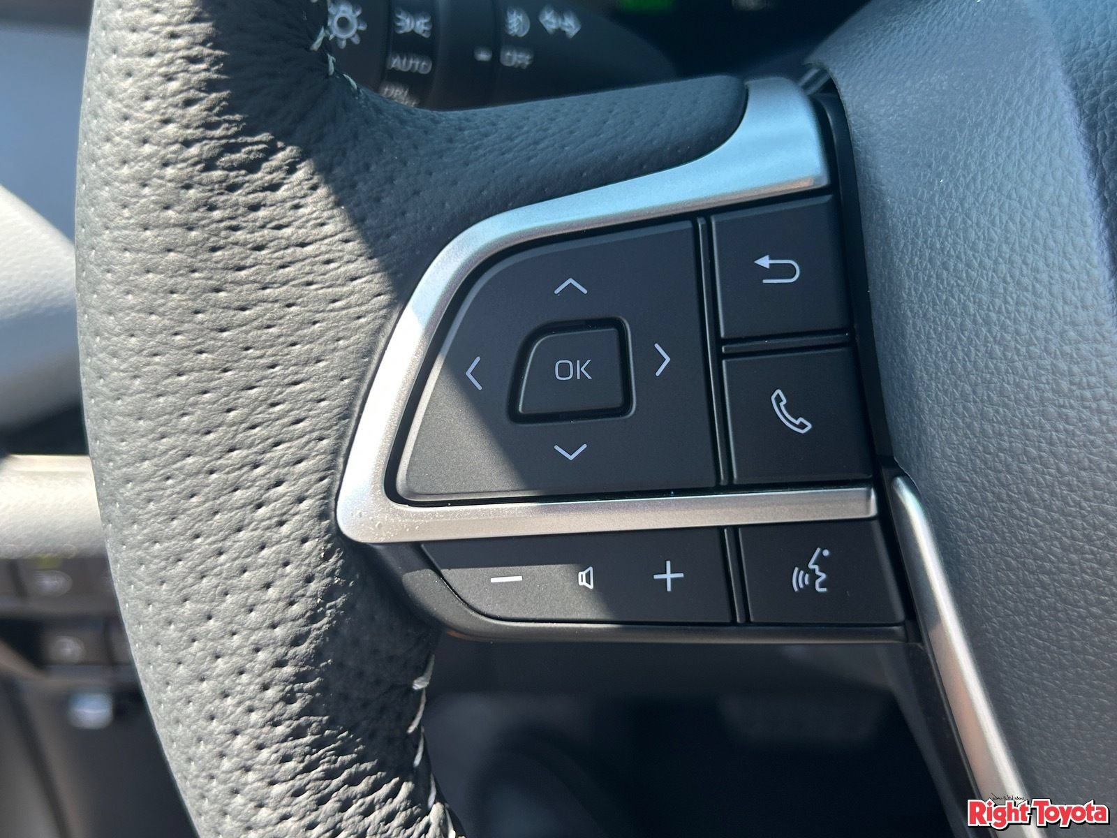 New 2026 Toyota Sienna XSE AWD/4WD image 27