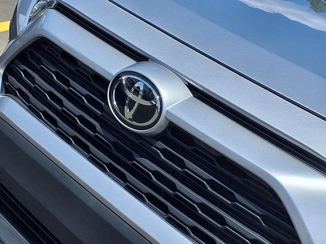 Used 2023 Toyota RAV4 LE FWD image 29