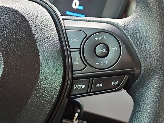 Used 2020 Toyota Corolla L FWD image 24