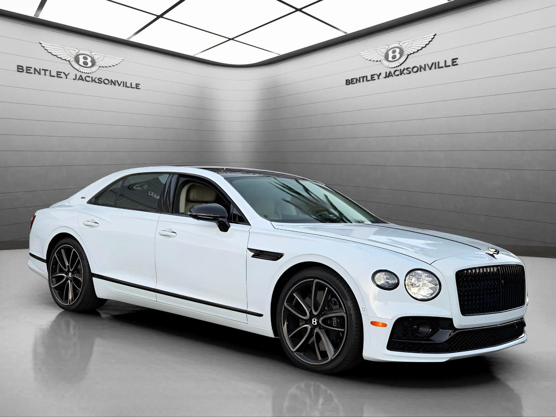 Used 2024 Bentley Flying Spur V8 image 17