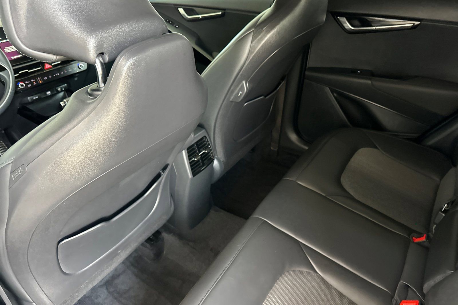 Certified 2023 Kia Niro EX Touring FWD image 13
