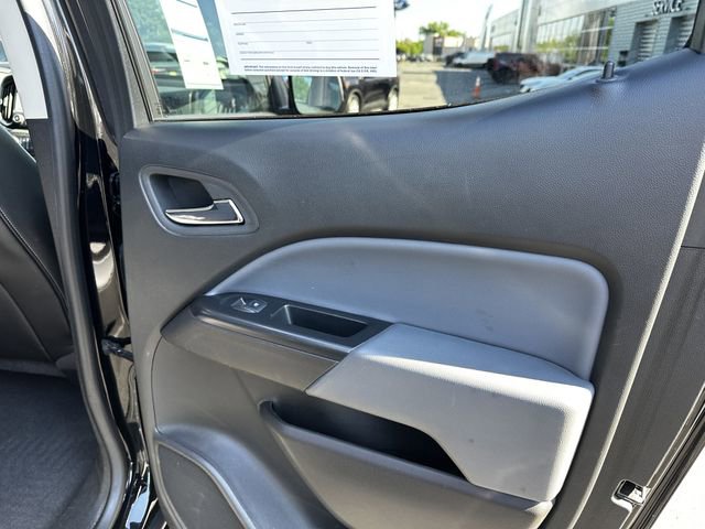 Used 2022 Chevrolet Colorado Z71 AWD/4WD image 40