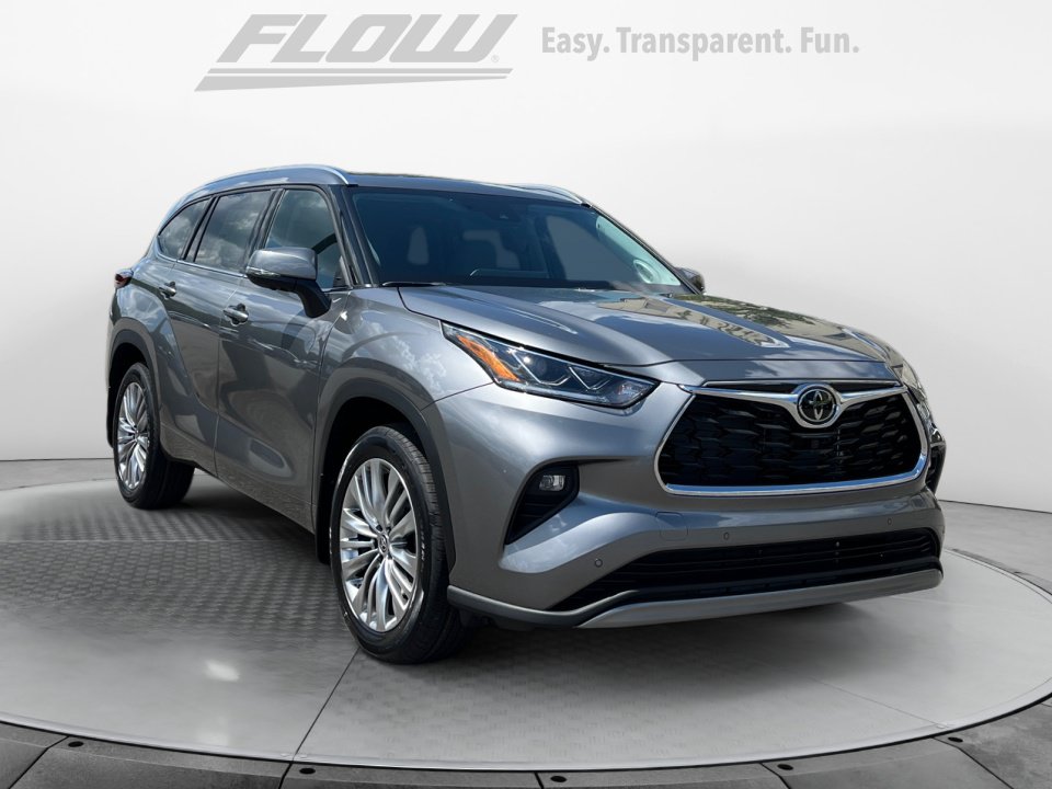 New 2026 Toyota Highlander Platinum