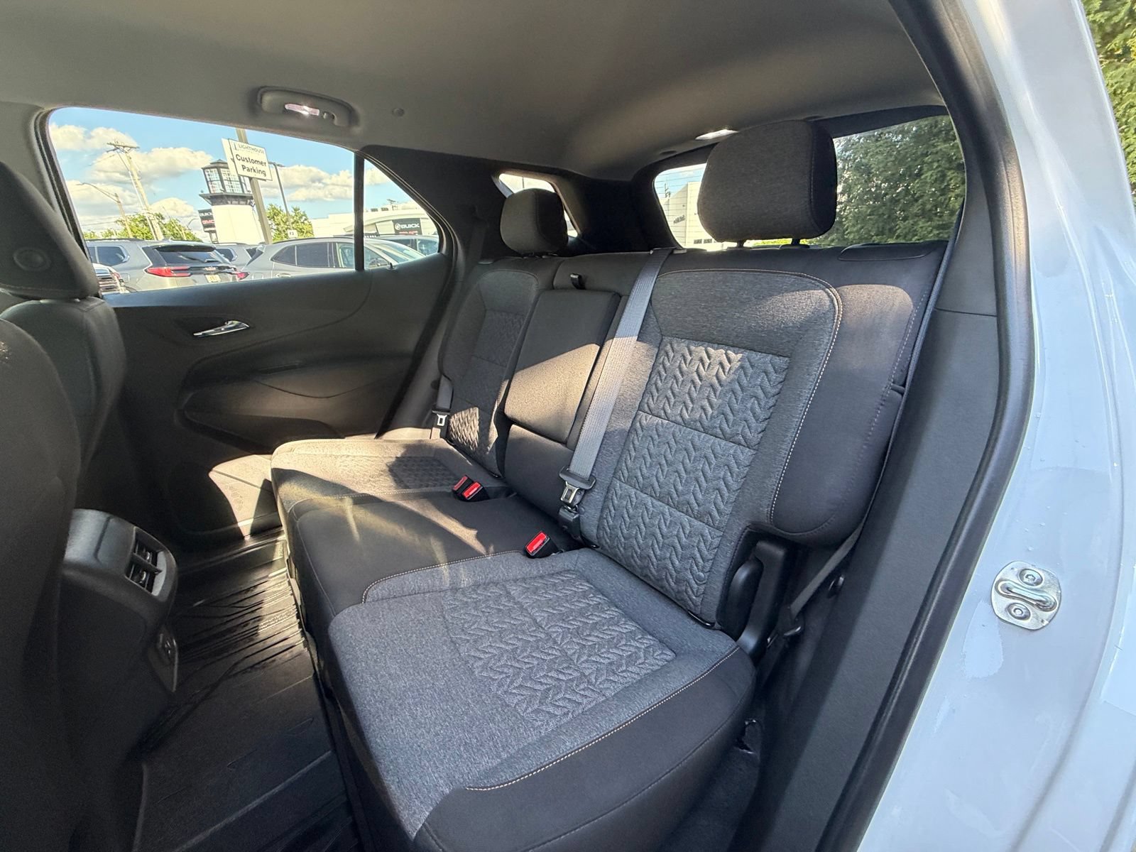 Used 2024 Chevrolet Equinox LT w/ LPO, Floor Liner Package FWD image 33