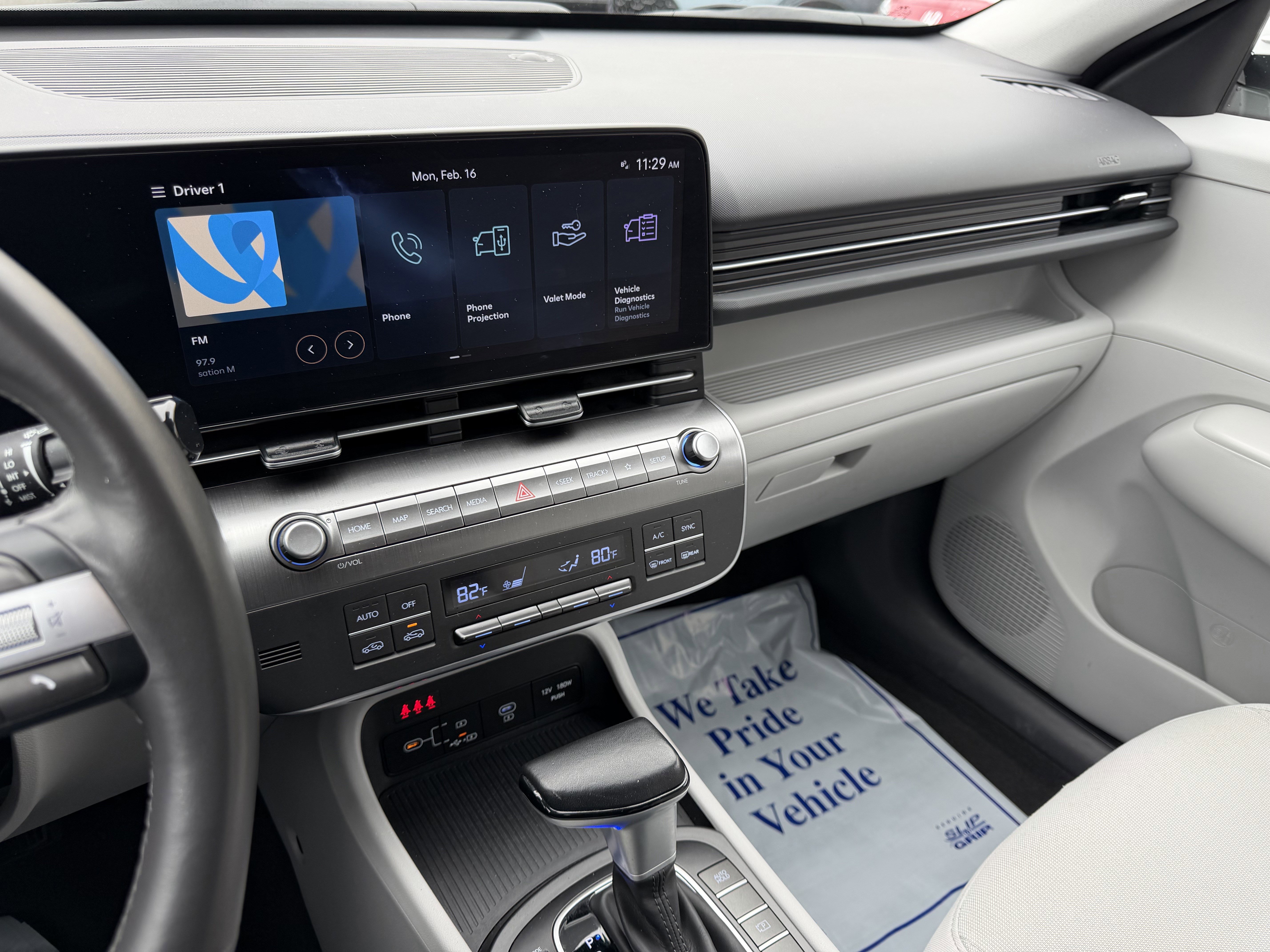 Used 2024 Hyundai Kona SEL image 17