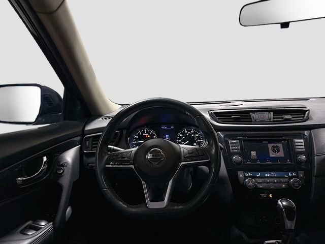 Used 2018 Nissan Rogue SV image 22