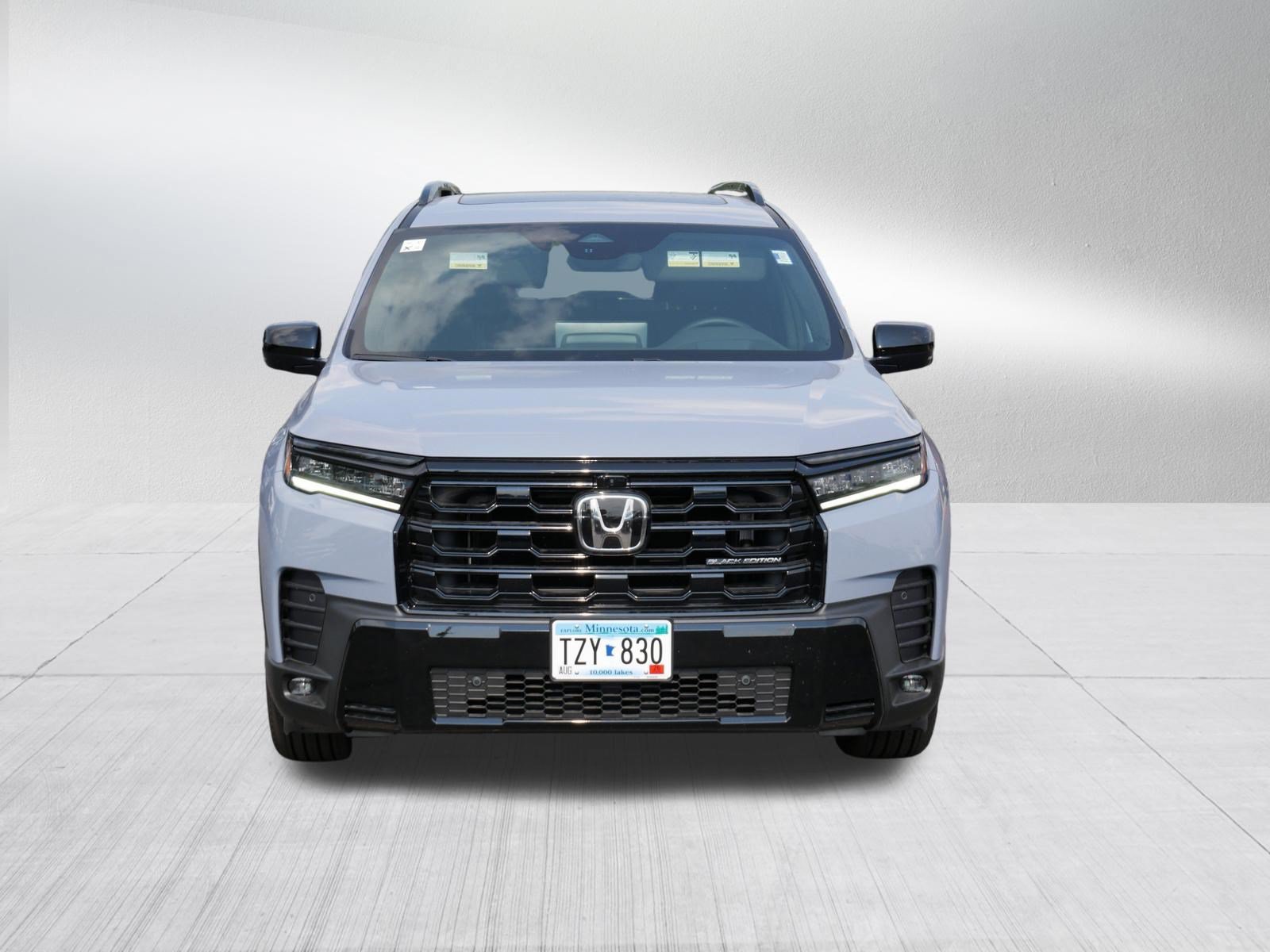 Certified 2026 Honda Pilot Black Edition image 2