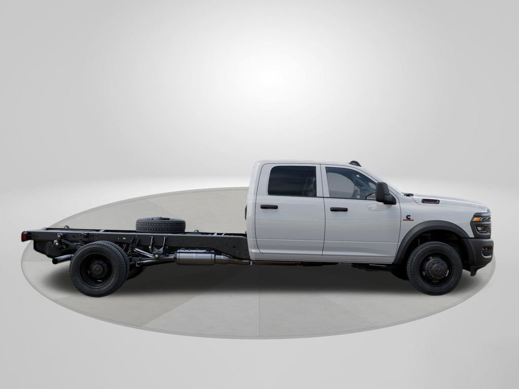 New 2026 RAM 5500 Tradesman AWD/4WD image 21