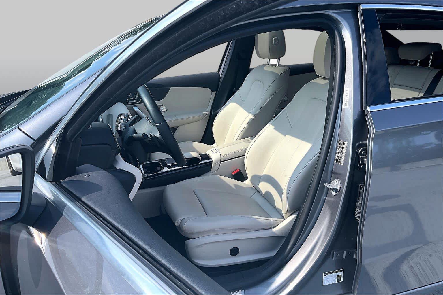 Used 2021 Mercedes-Benz A 220 image 8