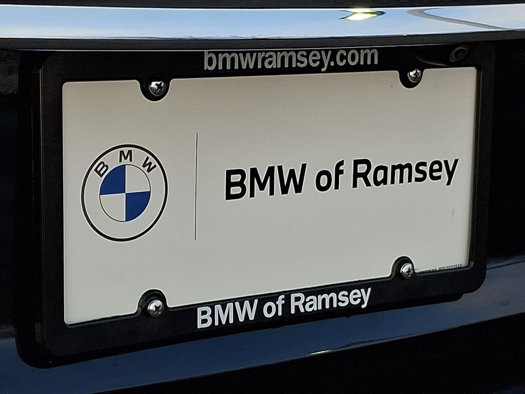 Used 2019 BMW 750i xDrive w/ Executive Package AWD/4WD image 30