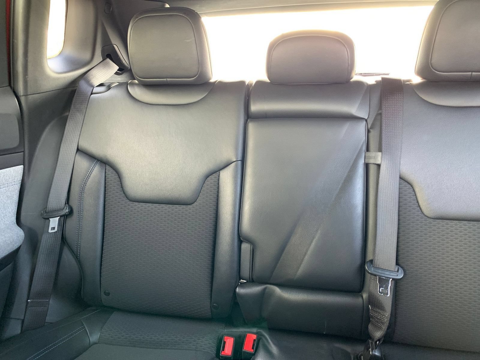 Used 2025 Jeep Compass Latitude AWD/4WD image 38