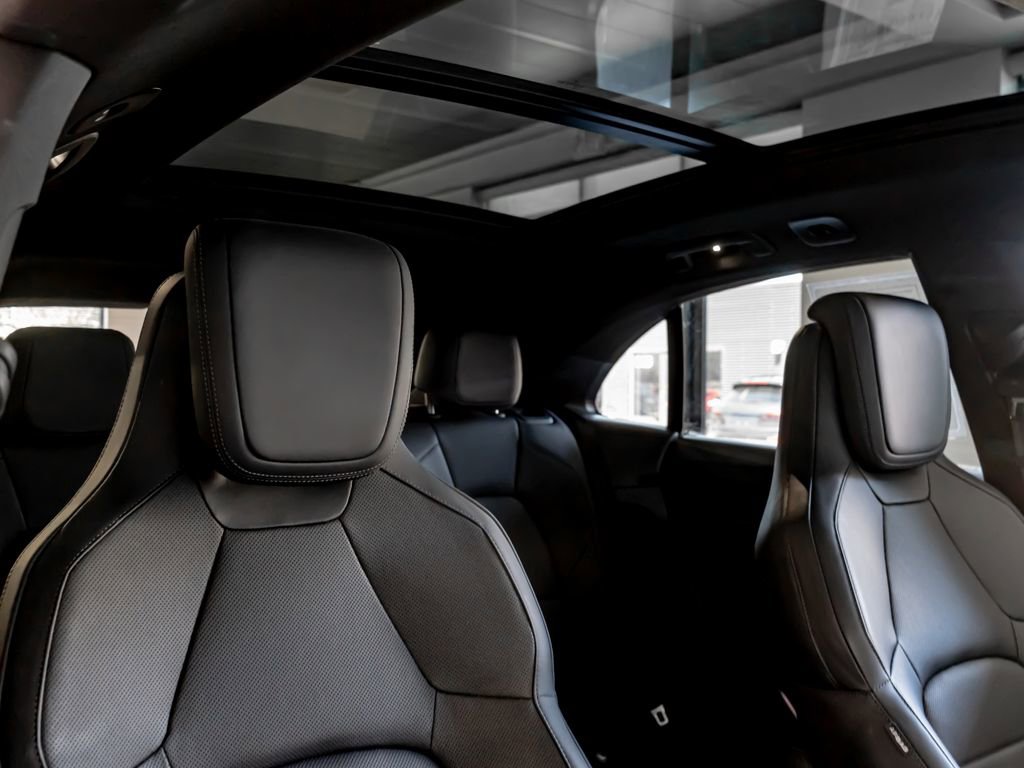 Certified 2024 Porsche Macan 4 Electric image 31
