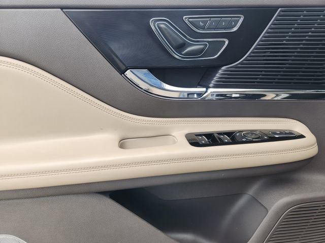 Used 2021 Lincoln Corsair FWD image 17