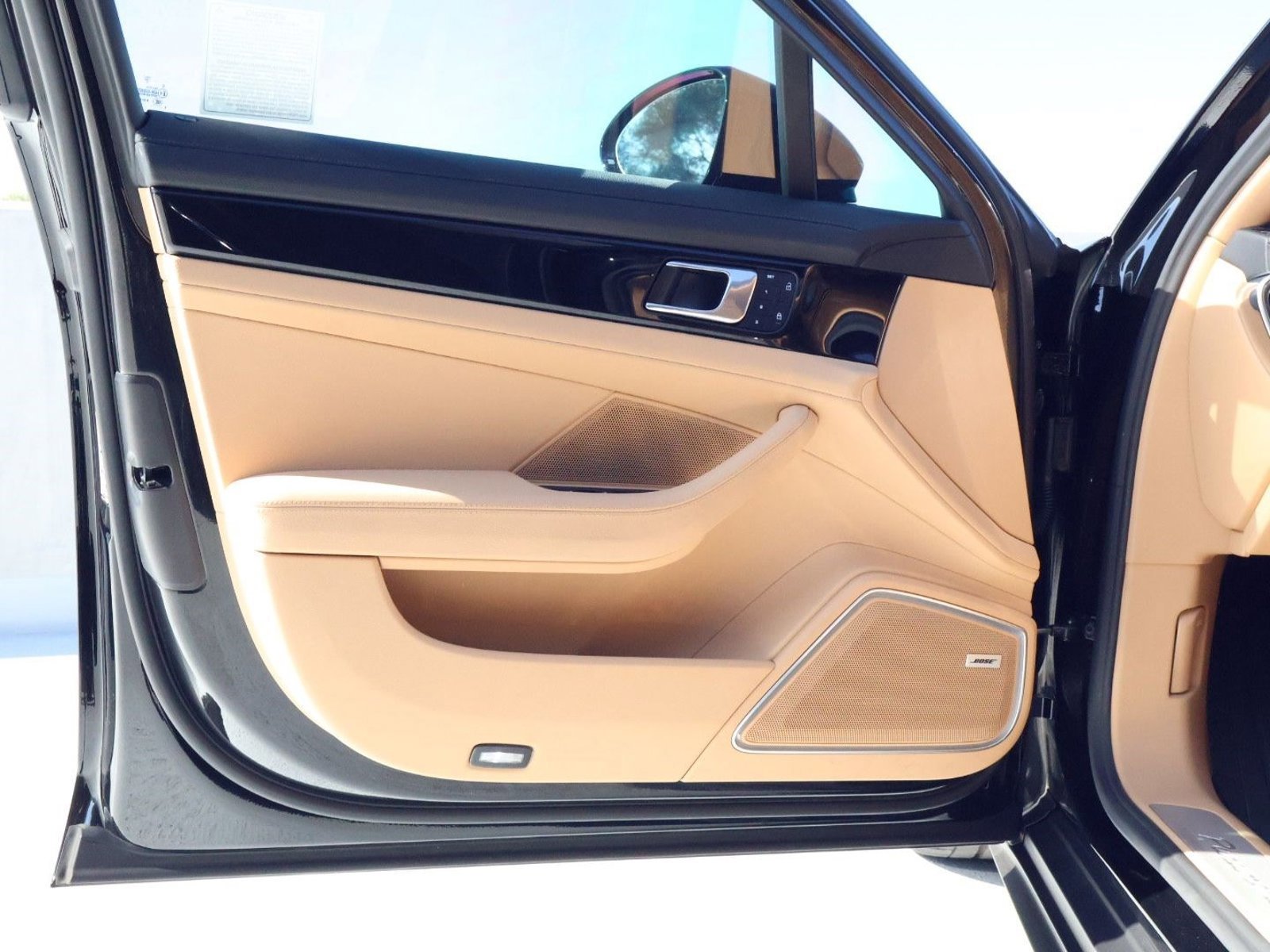 Certified 2023 Porsche Panamera image 13