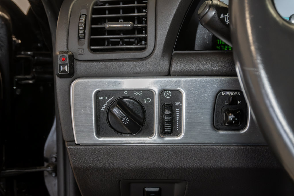 Used 2002 Ford Thunderbird RWD image 16