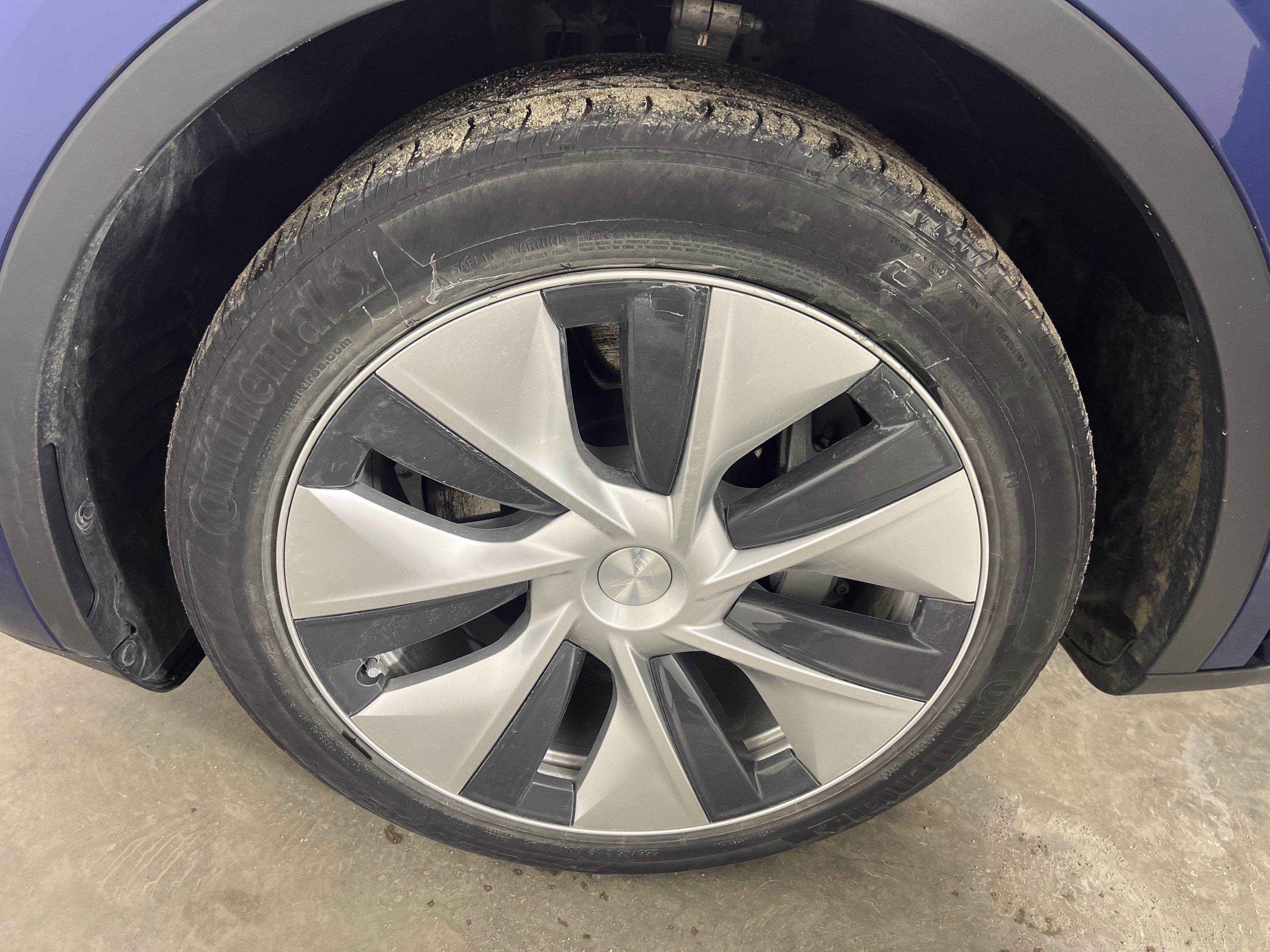 Used 2021 Tesla Model Y Long Range image 23
