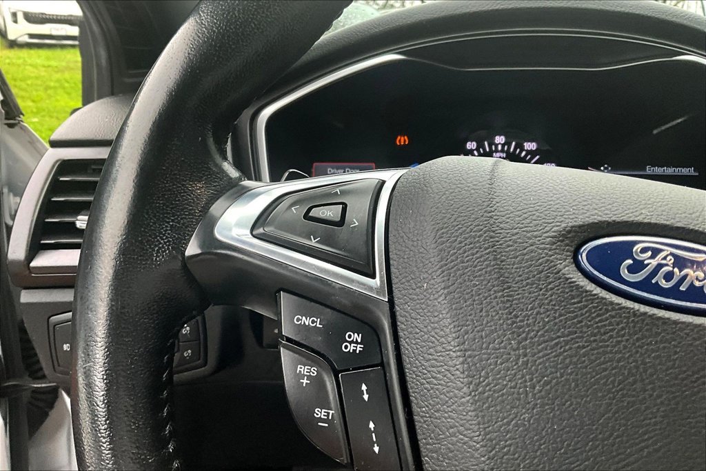 Used 2019 Ford Fusion Titanium AWD/4WD image 9
