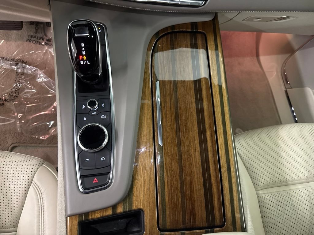 Used 2021 Cadillac Escalade Premium Luxury Platinum AWD/4WD image 40