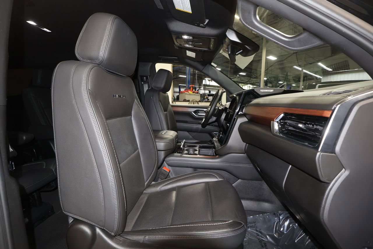 Certified 2025 GMC Yukon Denali image 28