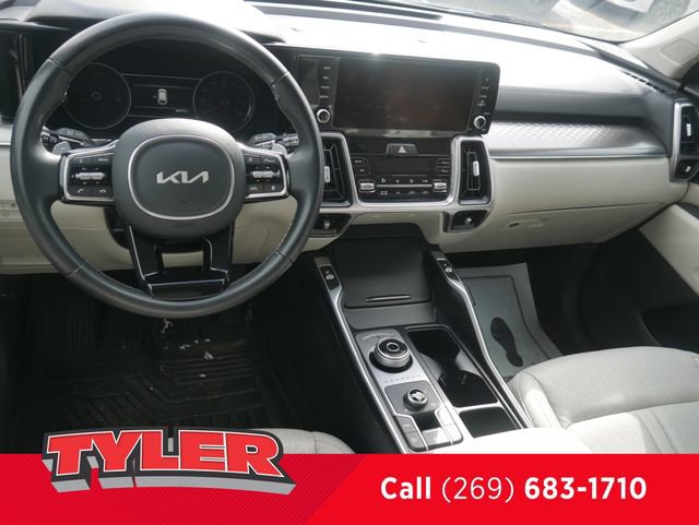 Used 2023 Kia Sorento EX image 41