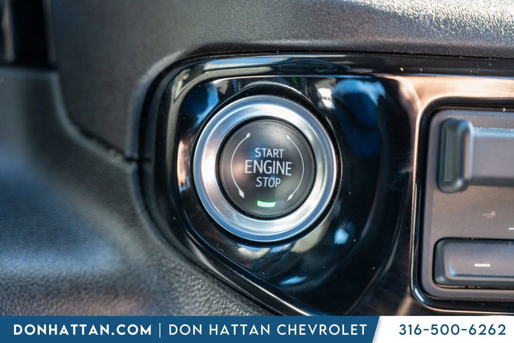 Used 2025 GMC Sierra 1500 SLT AWD/4WD image 14