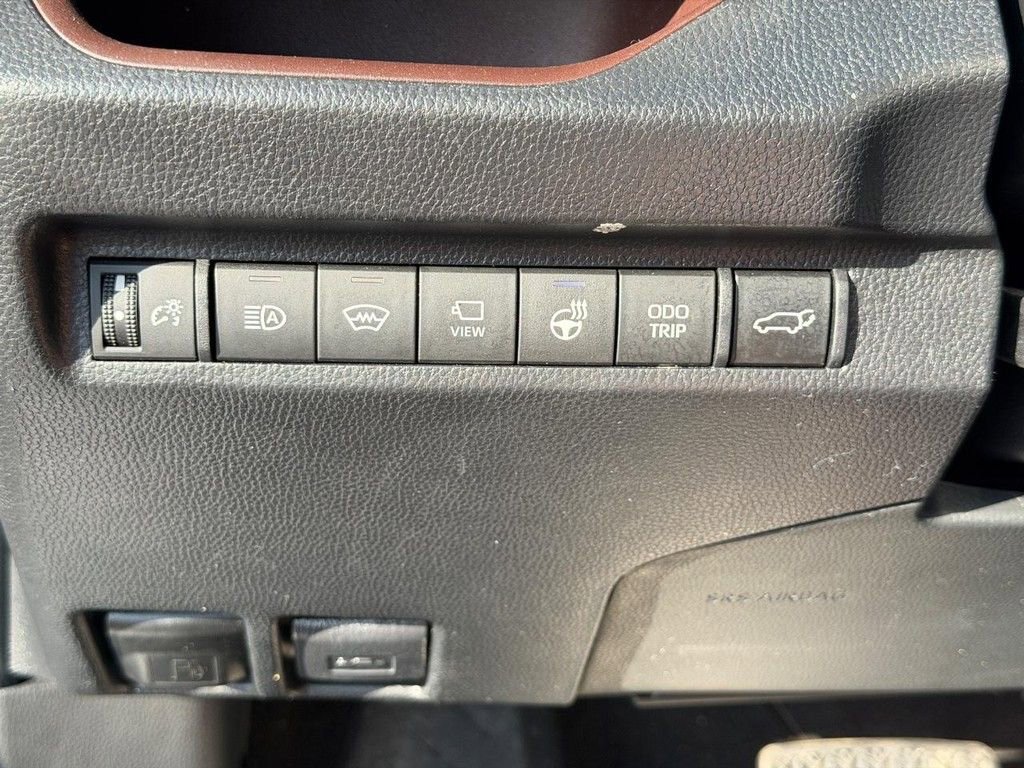 Used 2023 Toyota RAV4 Limited image 19
