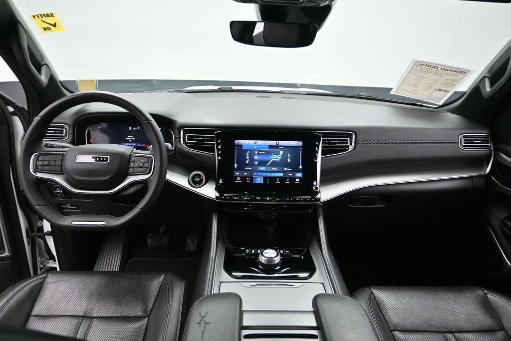 Used 2023 Jeep Wagoneer Series II RWD image 17