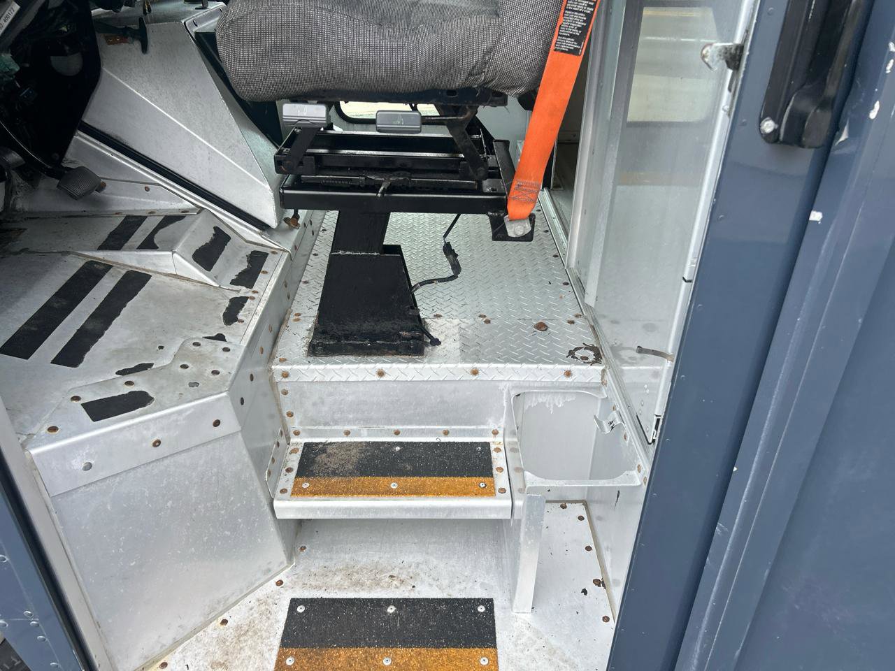 Used 2019 Ford E-450 and Econoline 450 Super Duty RWD image 10