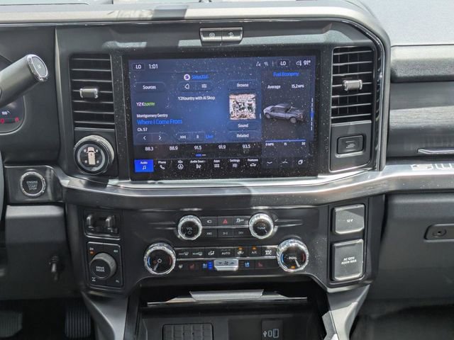Used 2025 Ford F250 Lariat w/ Black Appearance Package AWD/4WD image 22