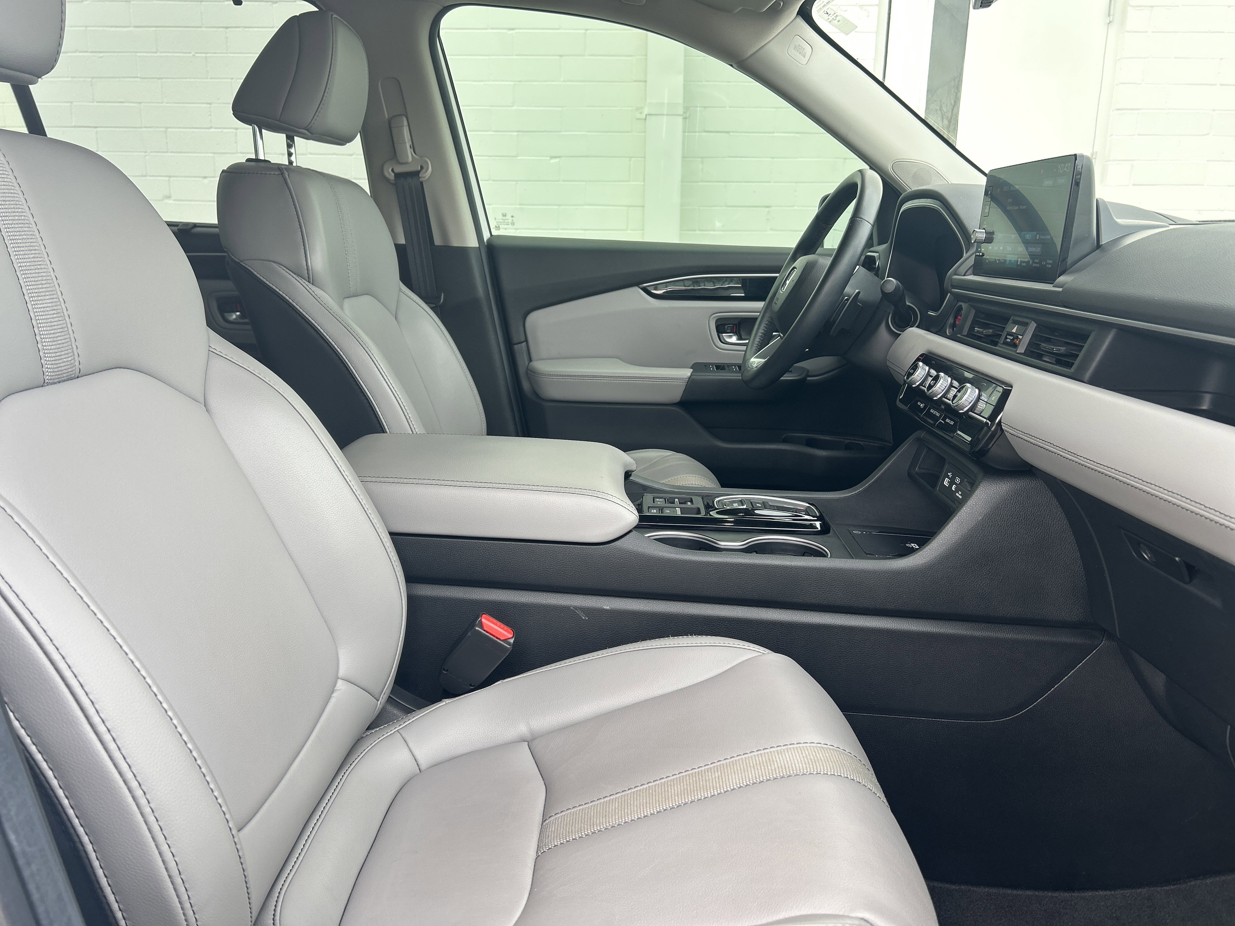 Certified 2025 Honda Pilot Touring image 31