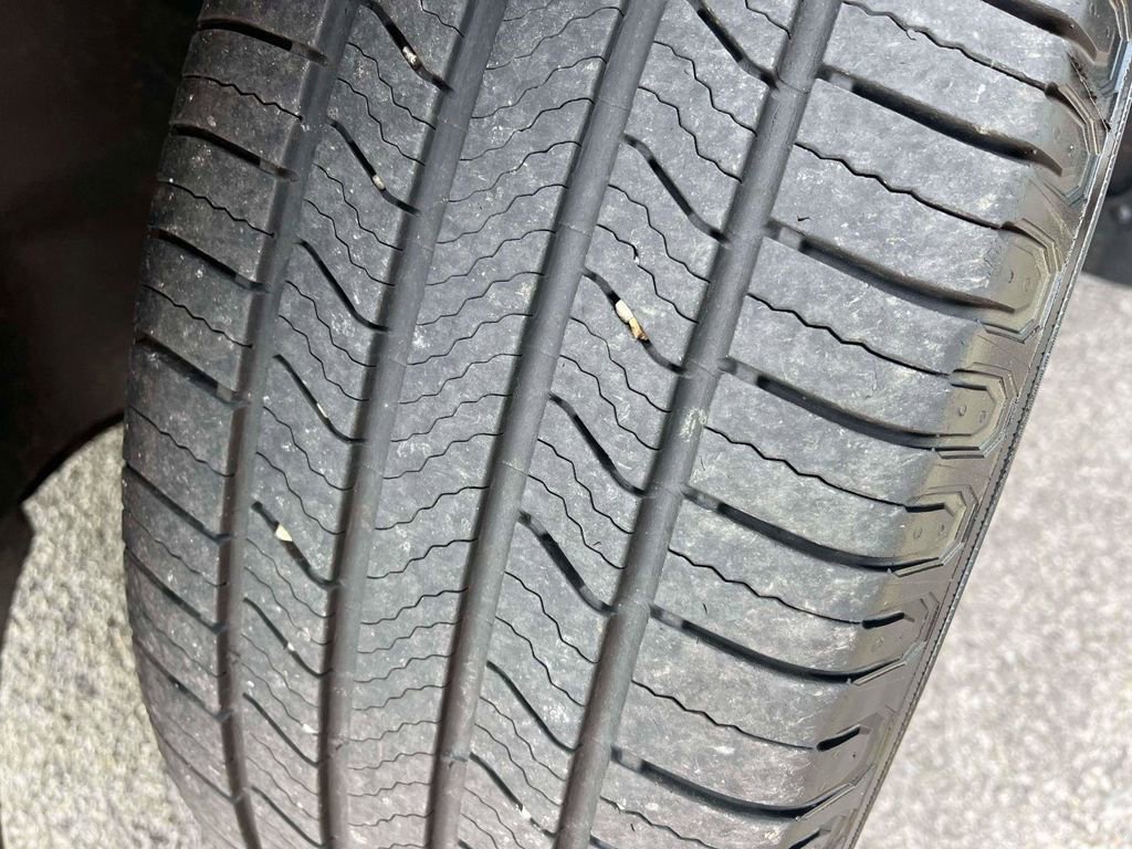 Used 2022 Kia Telluride EX image 38