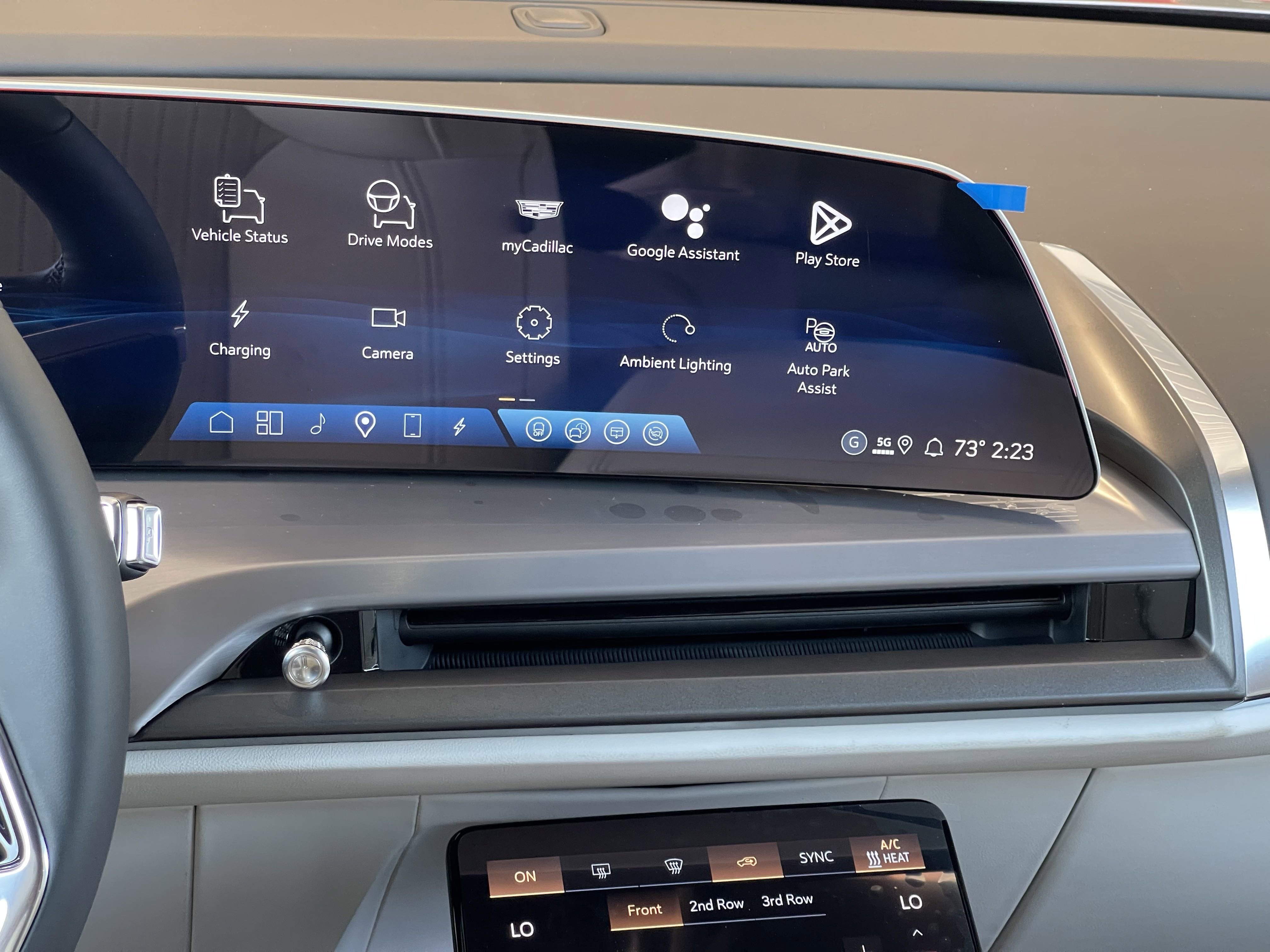 New 2026 Cadillac Vistiq Sport image 3