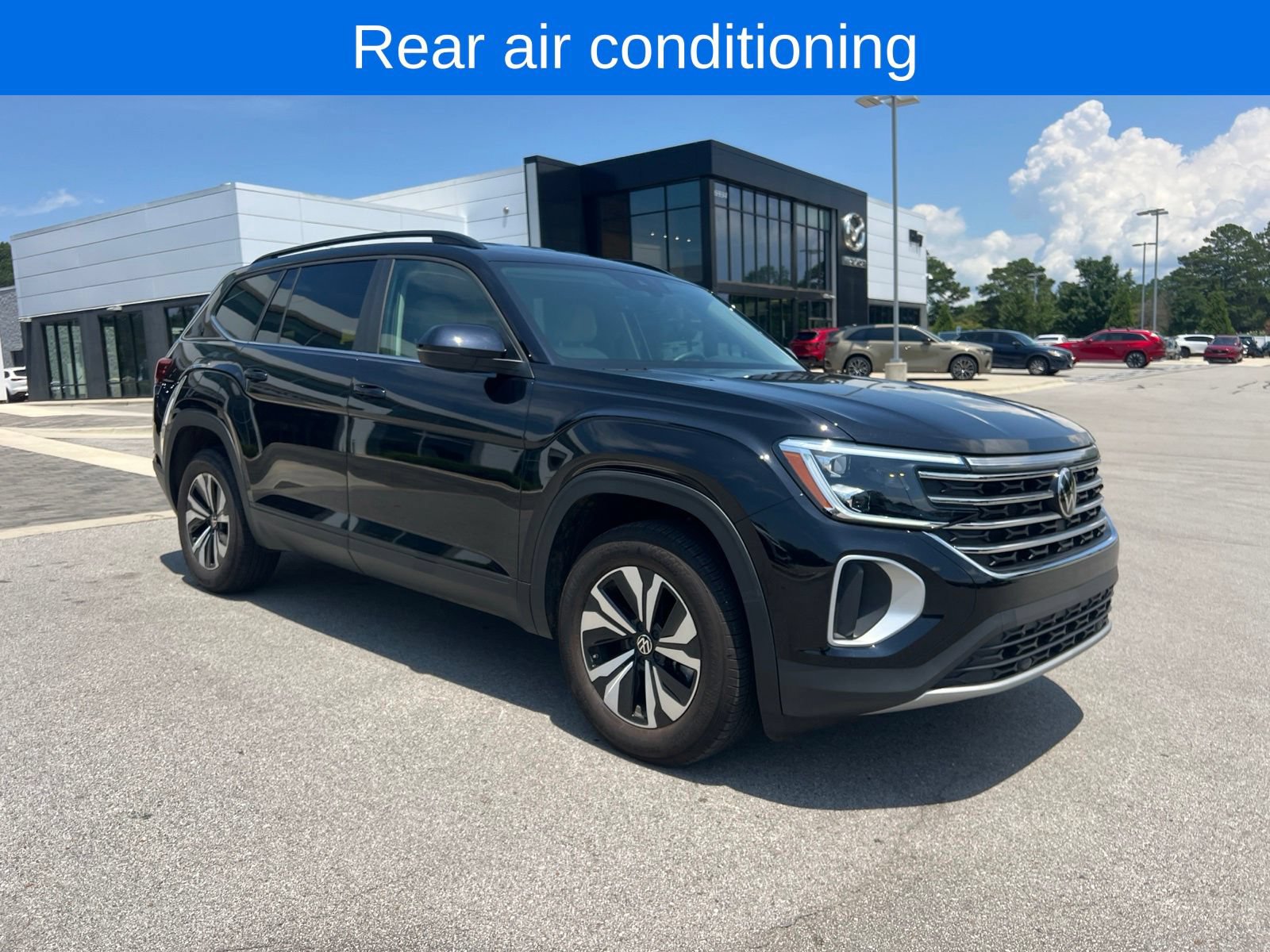 Certified 2026 Volkswagen Atlas SE FWD image 4