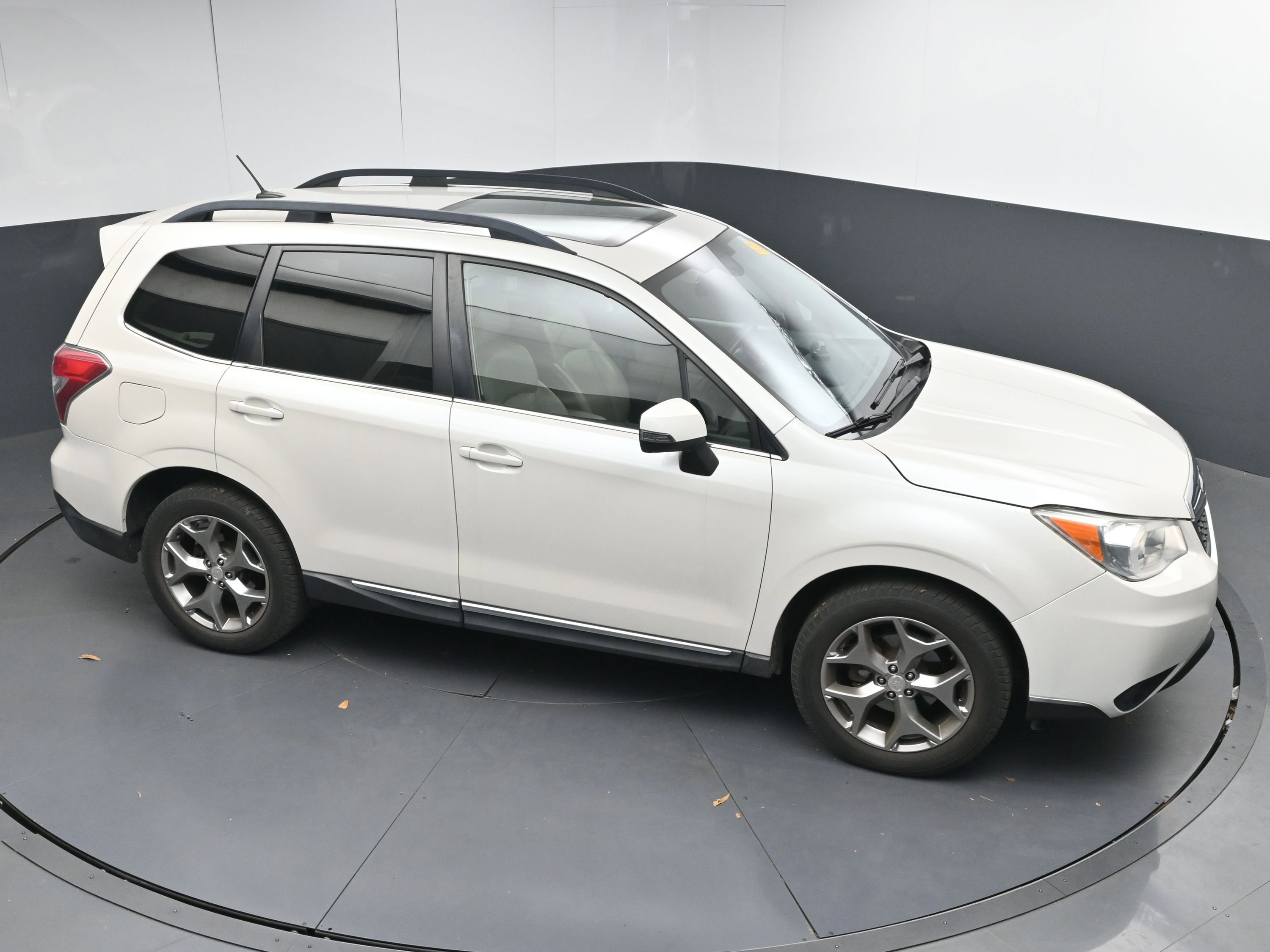 Used 2015 Subaru Forester 2.5i Touring w/ Eyesight & Navigation System image 32