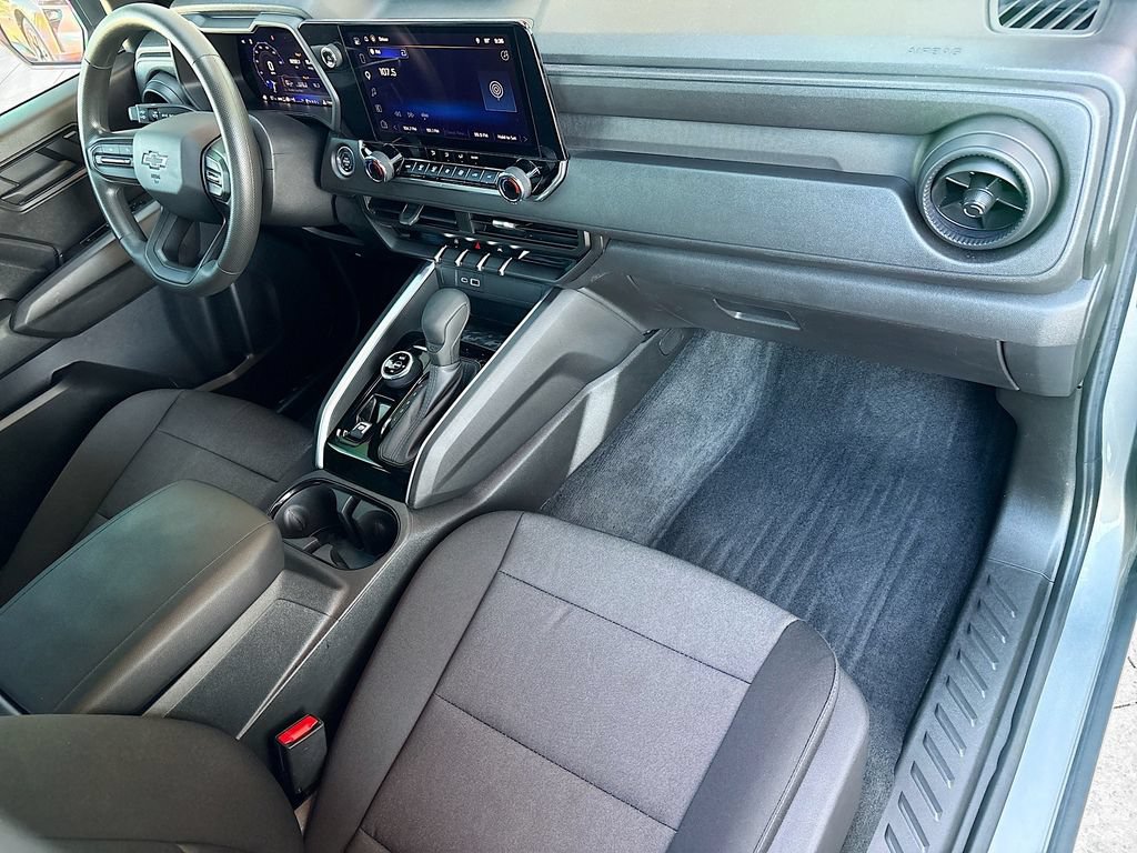Used 2025 Chevrolet Colorado Trail Boss AWD/4WD image 17